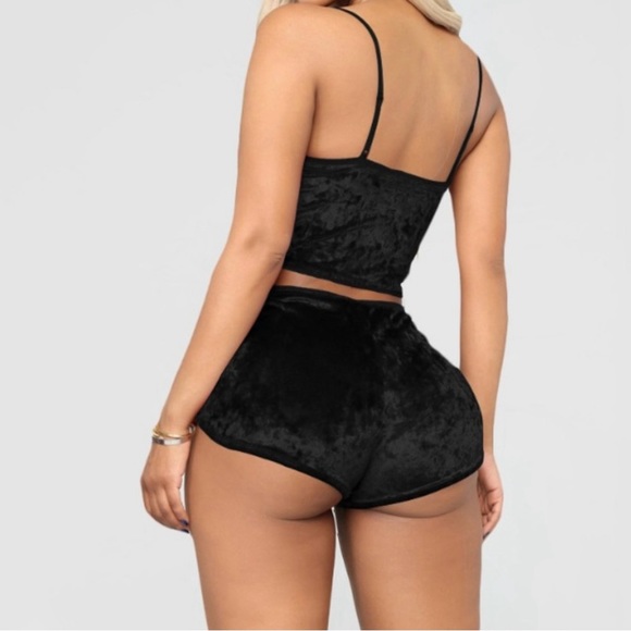 2 Pcs adjustable strap top and shorts - Picture 2 of 5